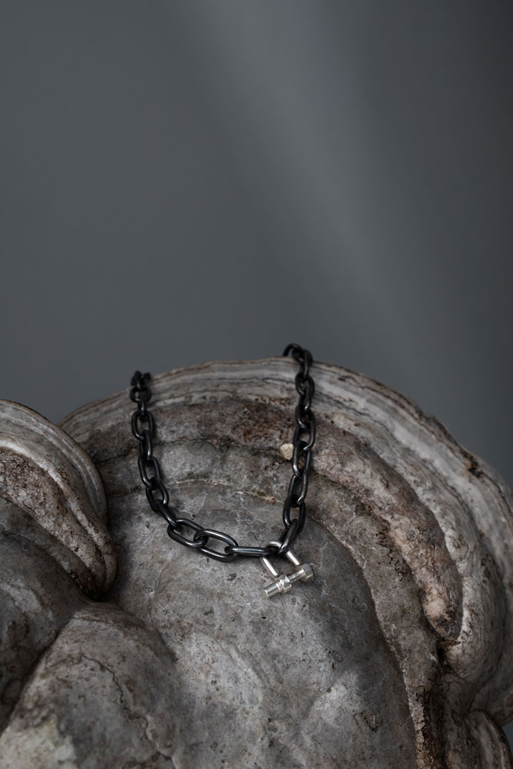 understatement jewelry chains